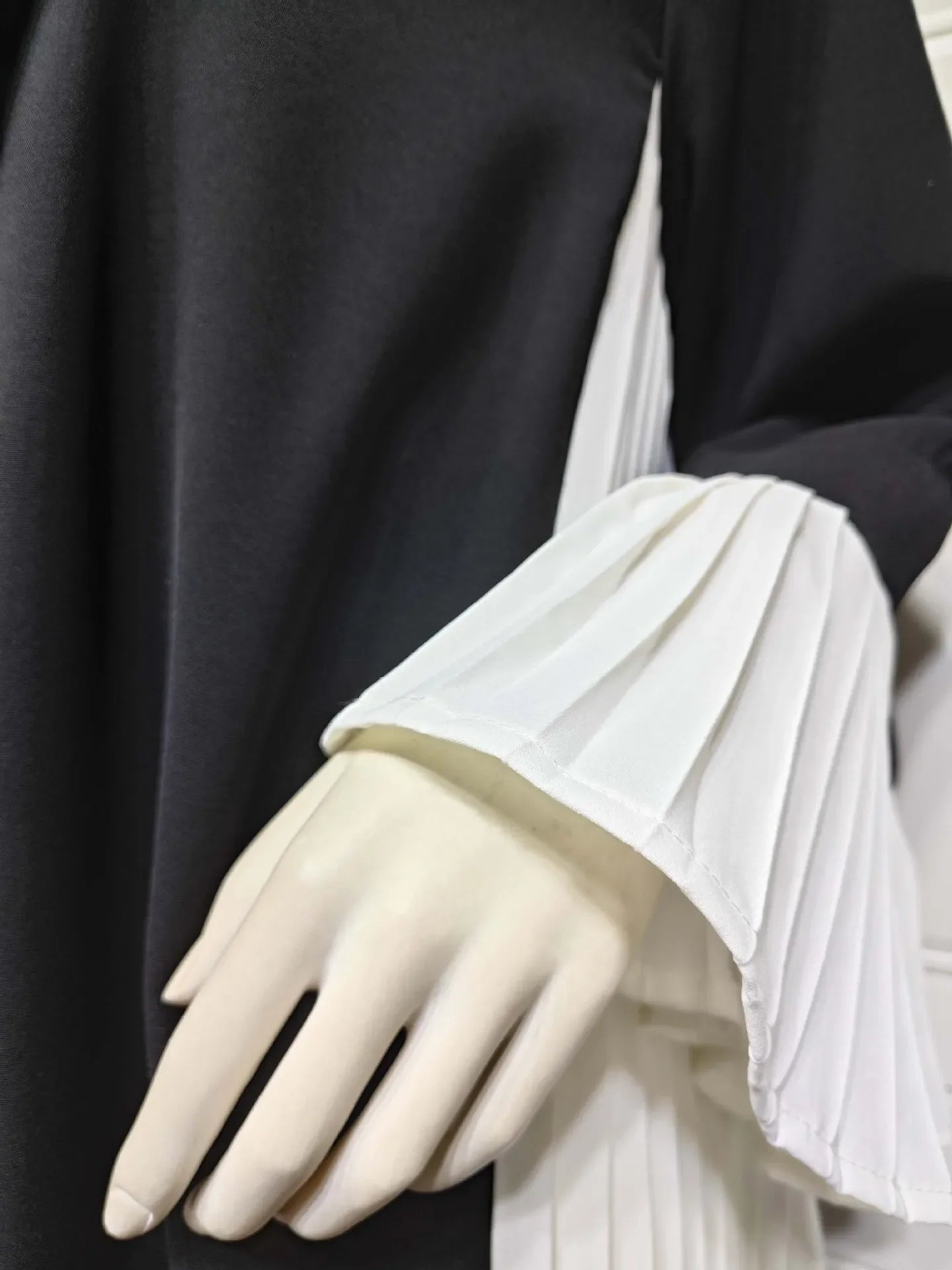 Abaya ouverte moderne